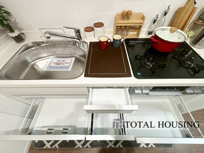 【キッチン】 | セザール月寒西 | 料理を楽しむキッチンスペース。使いやすさと心地よい暮らしを追及し、愛着を持って使い続けられる空間へ。