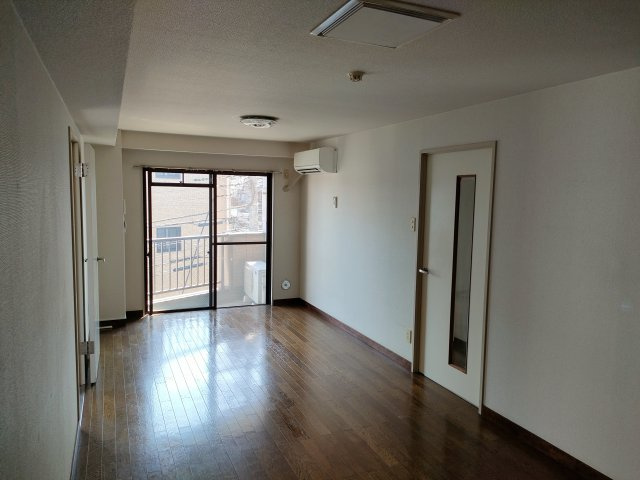 クレストヒルズ新小岩駅前の居間・リビング