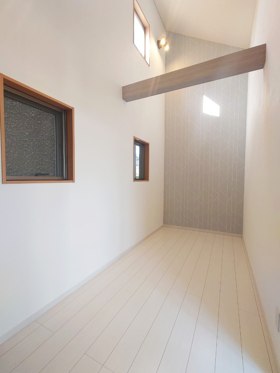 ◆内外装リフォーム済み美宅◆デザイン住宅◆駐車２台可◆伏見区桃山紅雪町の洋室|洋室