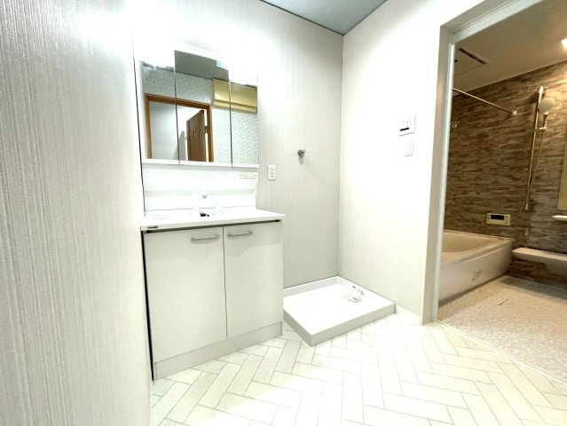 ◆内外装リフォーム済み美宅◆デザイン住宅◆駐車２台可◆伏見区桃山紅雪町の浴室|浴室