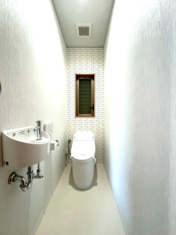 ◆内外装リフォーム済み美宅◆デザイン住宅◆駐車２台可◆伏見区桃山紅雪町の玄関|玄関