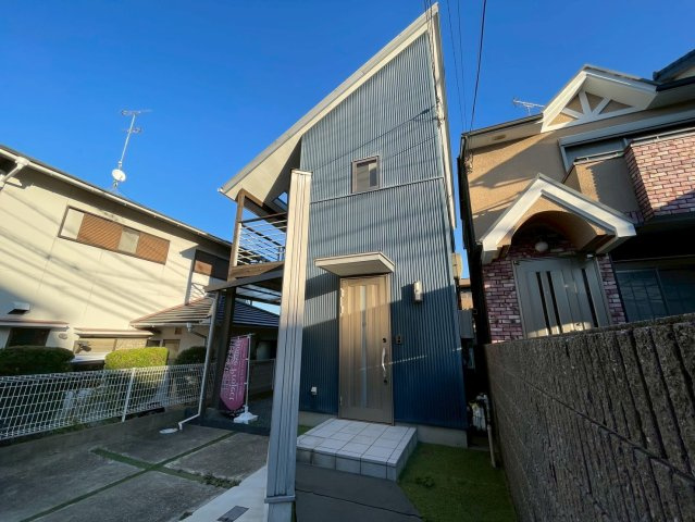 ◆内外装リフォーム済み美宅◆デザイン住宅◆駐車２台可◆伏見区桃山紅雪町の玄関|ポーチ