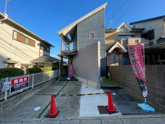 ◆内外装リフォーム済み美宅◆デザイン住宅◆駐車２台可◆伏見区桃山紅雪町の駐車場|駐車スペース