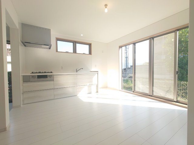 ◆内外装リフォーム済み美宅◆デザイン住宅◆駐車２台可◆伏見区桃山紅雪町の居間・リビング|リビング