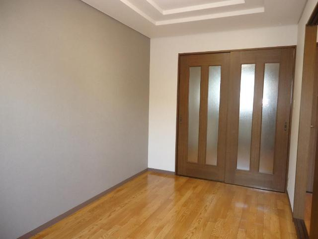 ノーブルタウン新栄の内装|洋室