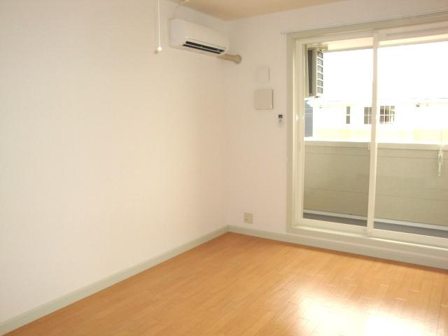 エルヴェ南小向Ａの居間・リビング|ダイニング