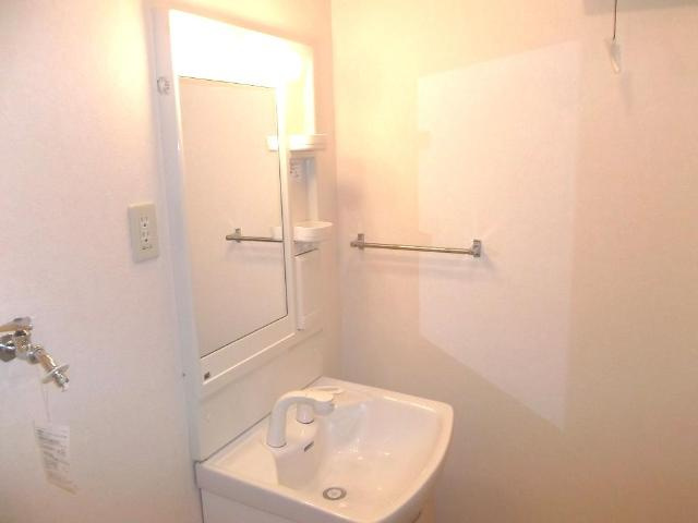 エルヴェ南小向Ａの洗面所|洗髪洗面化粧台