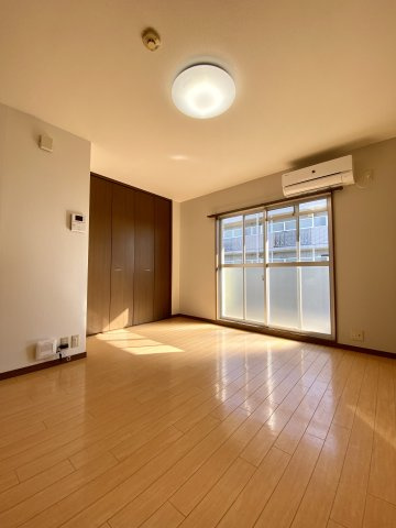 【洋室】 | メゾン紀三井寺Ⅰ