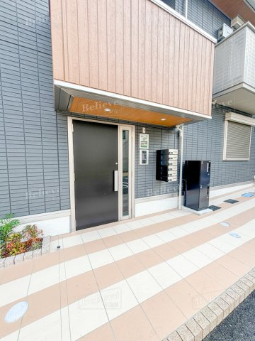 グランデシェチオ千本杉Ⅱのエントランス|オートロック付きで安心です★