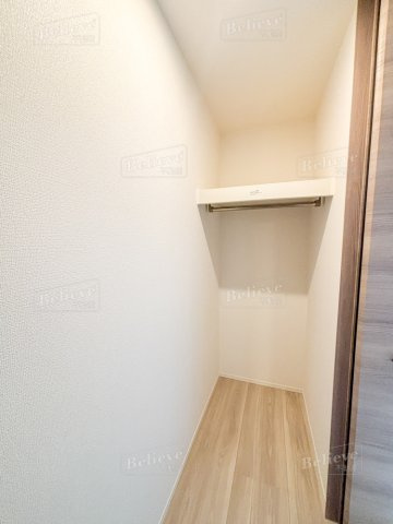 グランデシェチオ千本杉Ⅱの収納|ウォークインクローゼットなので収納豊富です★