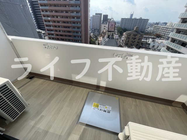プレサンスＮＥＯ新深江リュミエル のバルコニー|外からの目が気にならないバルコニーで洗濯物が干せます