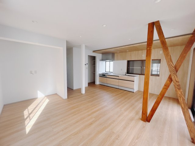 【中古戸建】太田市大原町の居間・リビング|■リビング