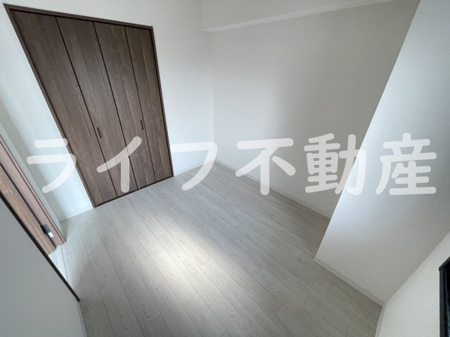 プレサンスＮＥＯ新深江リュミエル の洋室|使い勝手のいい洋室です