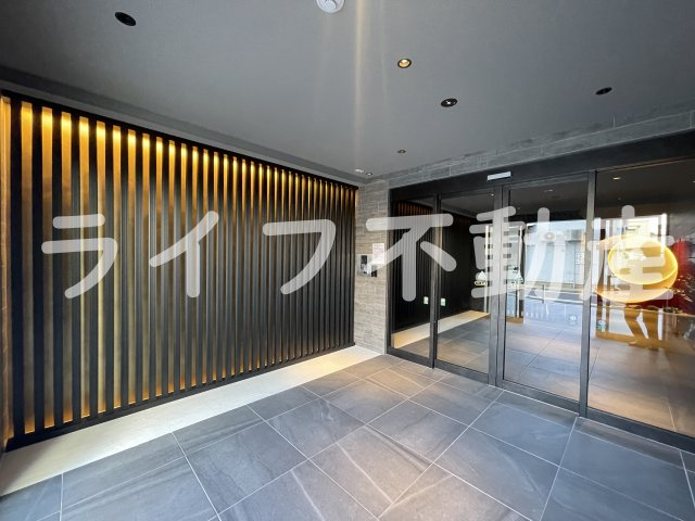プレサンスＮＥＯ新深江リュミエル のエントランス|落ち着いたエントランスです