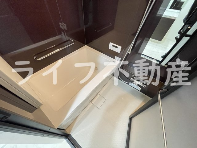 プレサンスＮＥＯ新深江リュミエル の浴室|コンパクトで使いやすいお風呂です