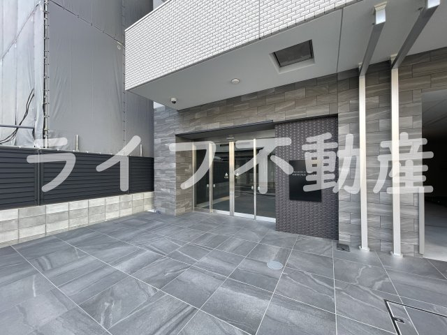 プレサンスＮＥＯ新深江リュミエル のエントランス|毎日通るエントランスはこのようになっています