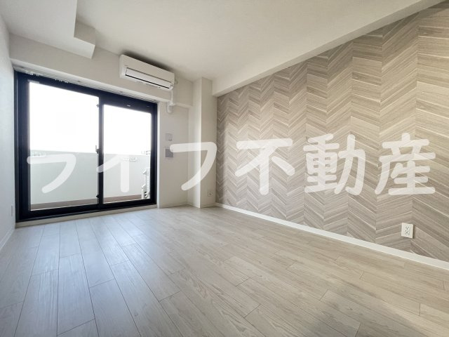 プレサンスＮＥＯ新深江リュミエル の居間・リビング|おしゃれな居間です