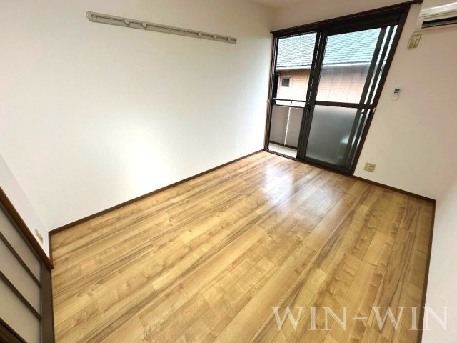 iホームTOWN 弐番館の居間・リビング