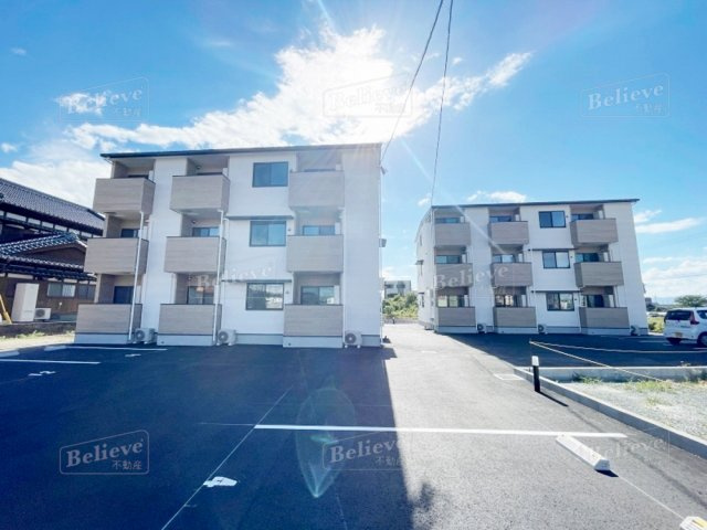 T-Regno野伏間の駐車場|駐車スペースもあります☆