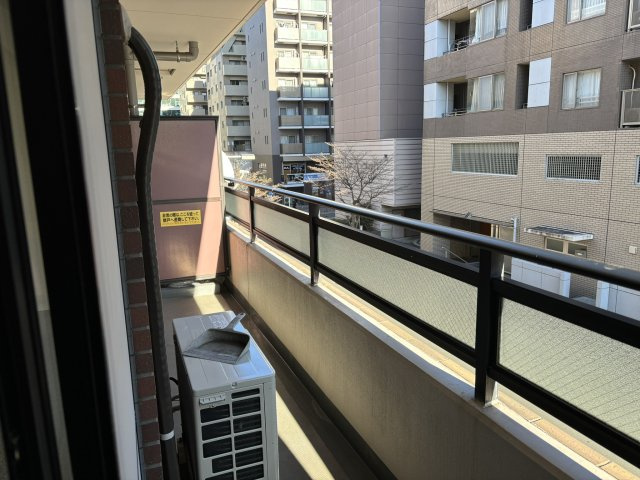 【バルコニー】