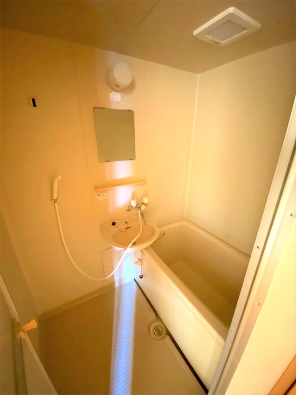 ハイツアーバンヒルズの浴室