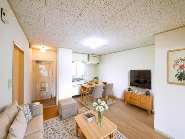 メープルハイツの居間・リビング|CGで家具等を配置したもので家具等は含まれません