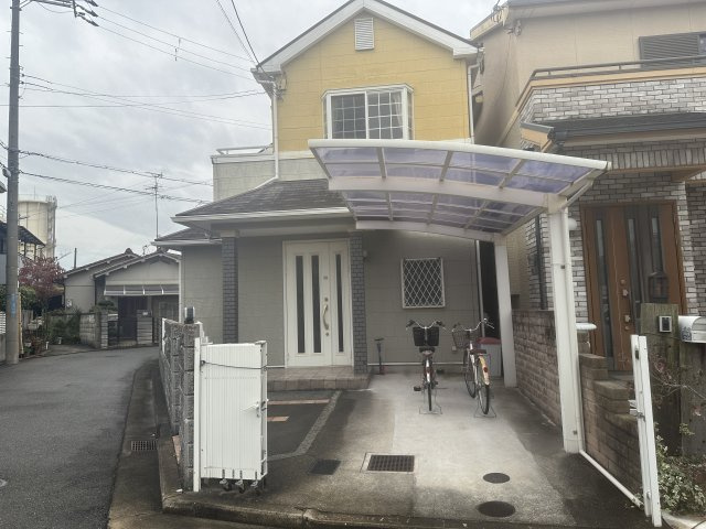 高石市加茂２丁目（４LDK）の玄関