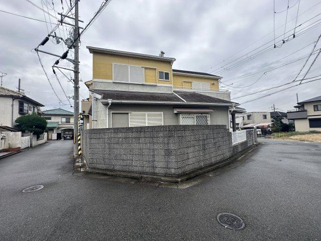 高石市加茂２丁目（４LDK）の前面道路含む現地写真