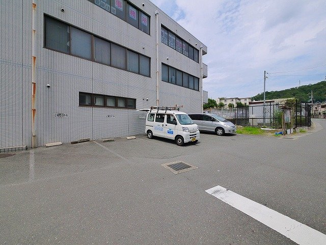 トキワビルの駐車場