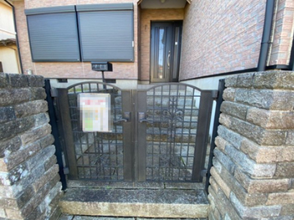 八街市富山　中古戸建のエントランス