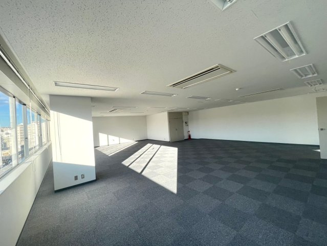 T.S－frontビルの内装