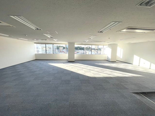 T.S－frontビルの内装