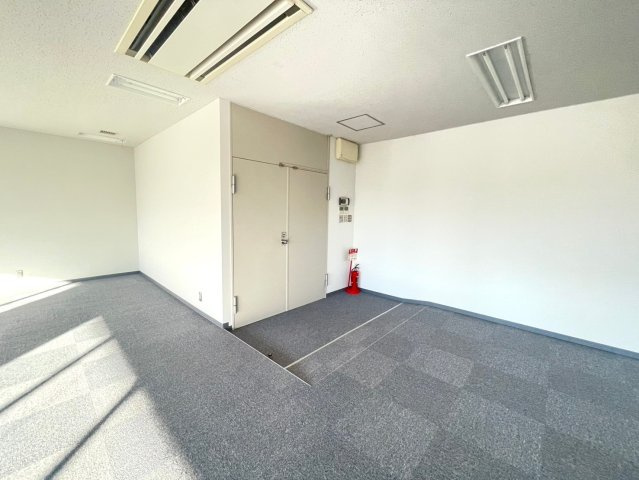 T.S－frontビルの内装