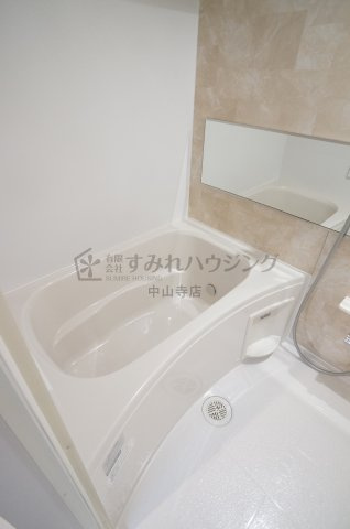 ヘーベル瑞穂の浴室