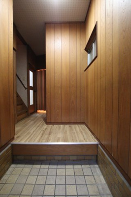 【玄関】 | 河内長野市寿町4-8