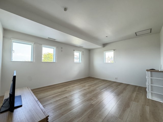 富士見町小暮SE構法の家の収納|■2階洋室10.3帖