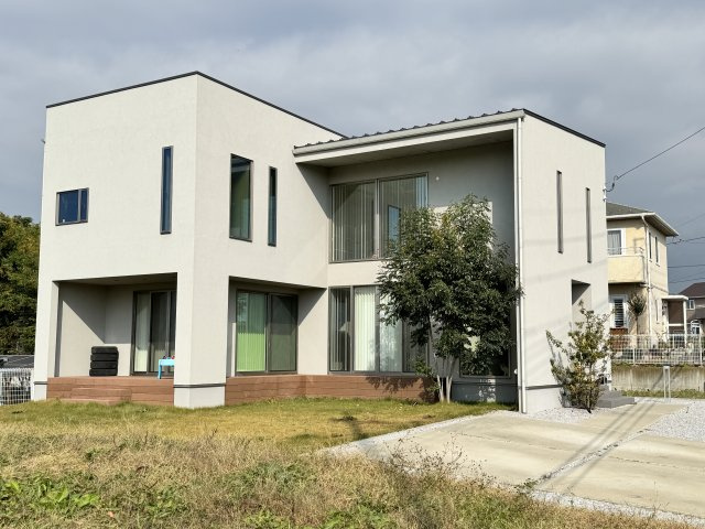 富士見町小暮SE構法の家の外観|■太陽光パネルも搭載！