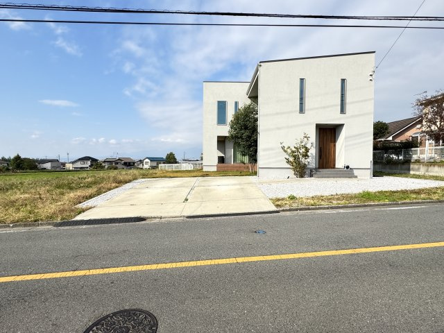 富士見町小暮SE構法の家|■駐車場の創設も可能です！