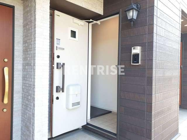 一宮市柳戸町１丁目のアパートの玄関|玄関