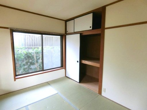 坂本マンションの居間・リビング