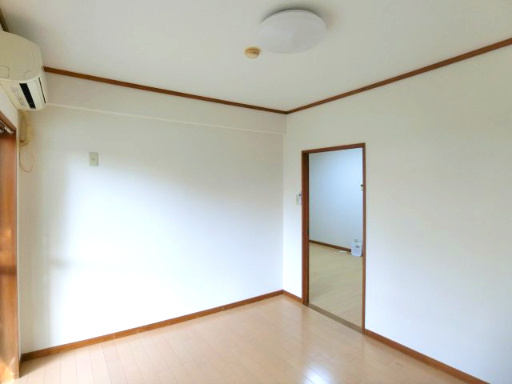 坂本マンションの洋室|使い勝手のいい洋室です