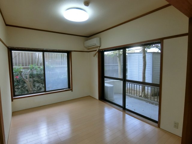 坂本マンションの洋室