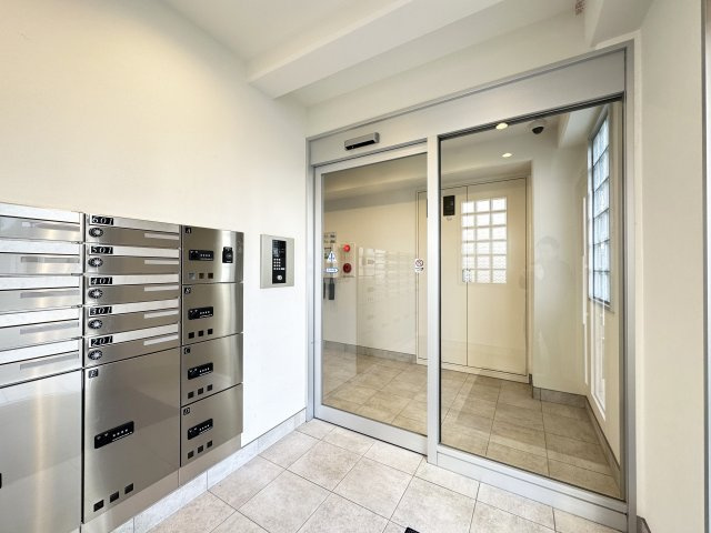 calm.esⅡのエントランス