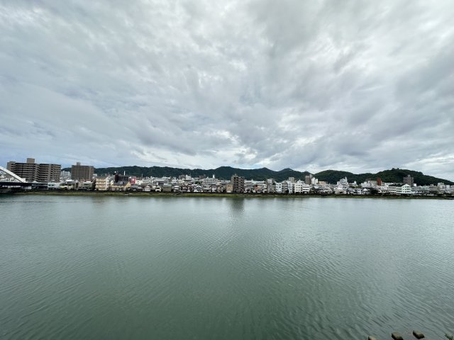 Calm.esの展望