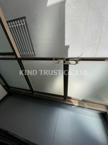 メゾン尾上のバルコニー|開放的で明るい空間を演出してくれるバルコニーです