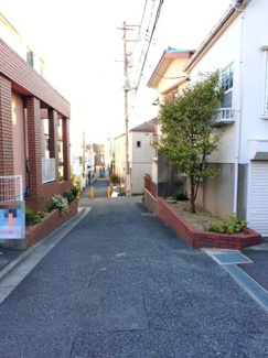 【前面道路含む現地写真】