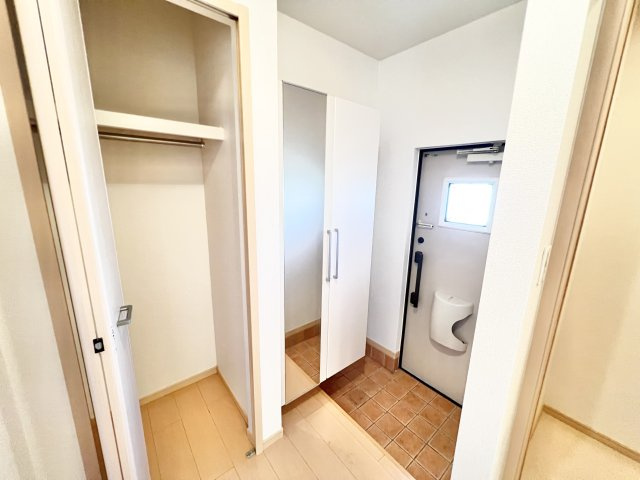 キャトルマーゴの玄関|※別部屋参考写真