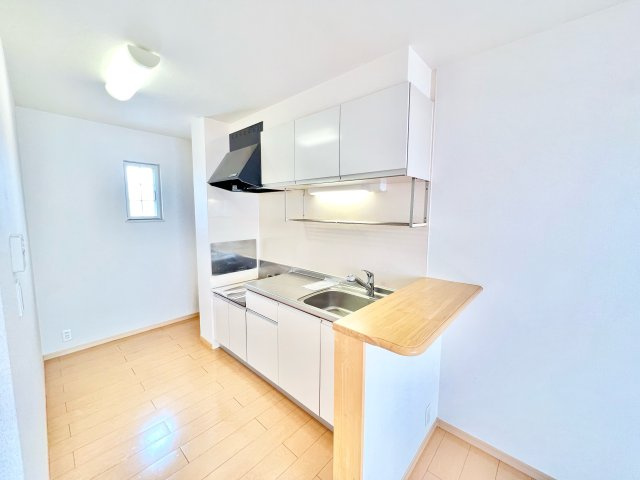 キャトルマーゴのキッチン|※別部屋参考写真