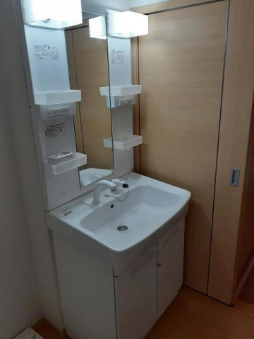 コリーヌＢの洗面所|忙しい朝には欠かせない洗面所です