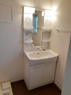 【洗面所】 | フレッシュリ－Ａ | 忙しい朝には欠かせない洗面所です